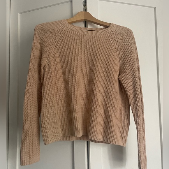 Lord & Taylor beige sweater. Size medium. - Picture 1 of 4